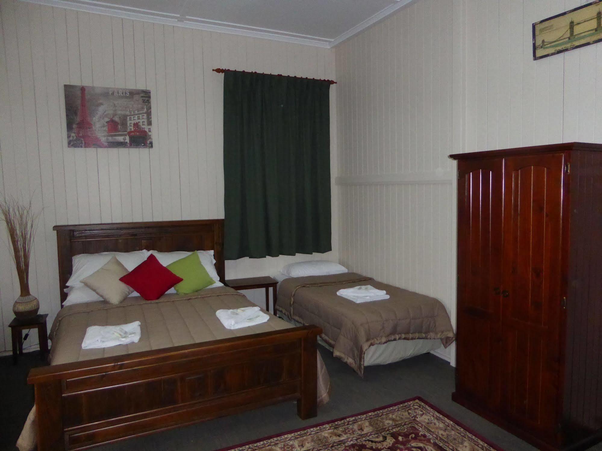 Exchange Hotel Toogoolawah Exterior photo